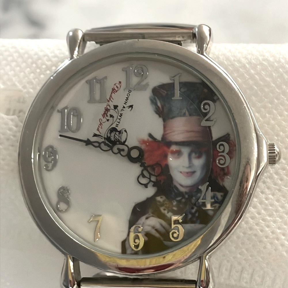 Johnny Depp Disney Watch - Picture 4 of 7